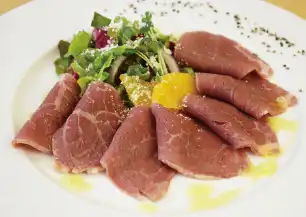 牛肉ハムのカルパッチョ仕立て