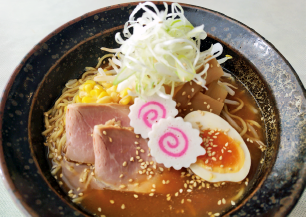 豚骨醤油ラーメン